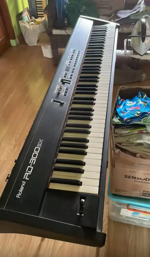 Roland rd-300sx