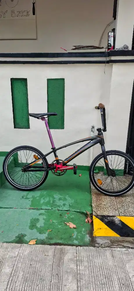 Sepeda bmx united jumper bahan full aloy ringan kokoh