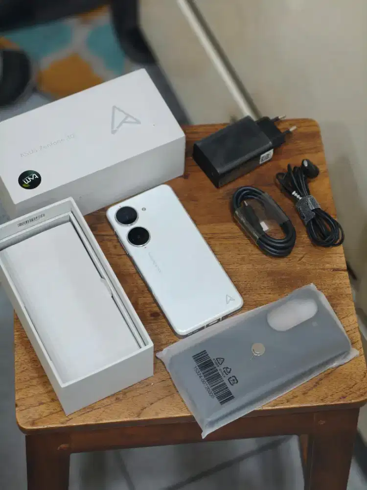 Asus Zenfone 10 8/128Gb Resmi Likenew