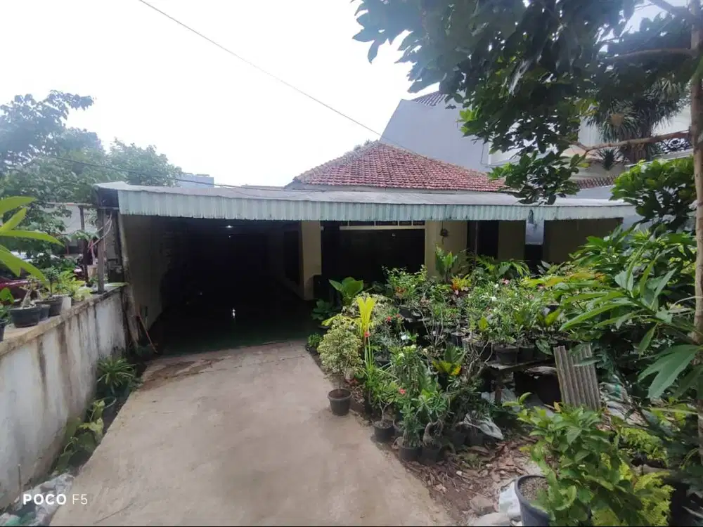 Dijual tanah dan bangunan di Kebayoran Lama