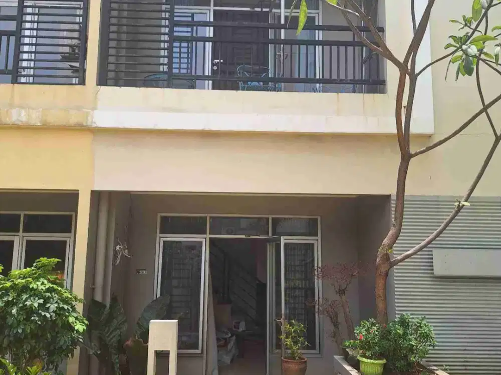 Jarang ada, Garden House di Maple Park - Sunter Agung - Jakarta Utara