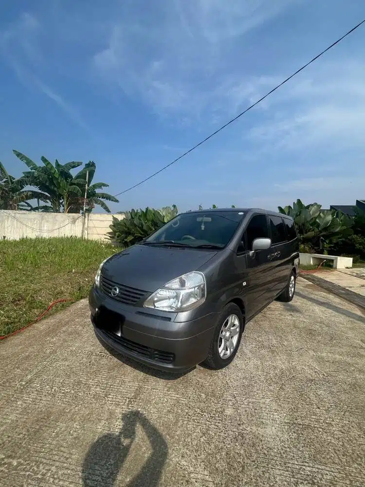 Nissan Serena 2010 Bensin