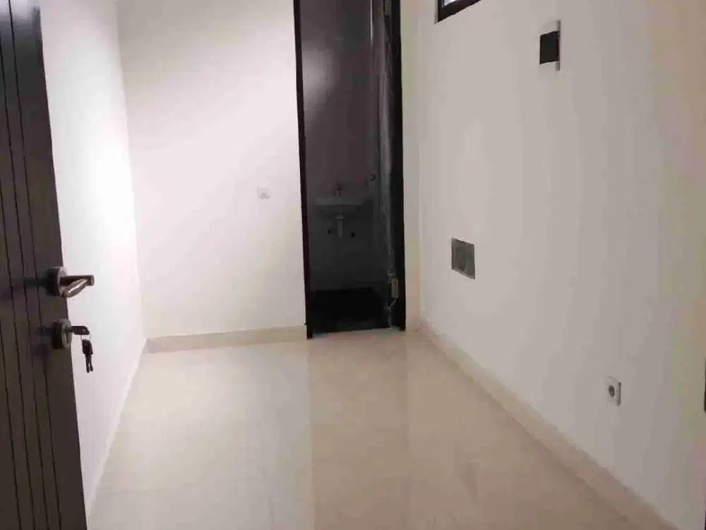 Dijual Rumah 2 Lantai Siap Huni Bukit Palma