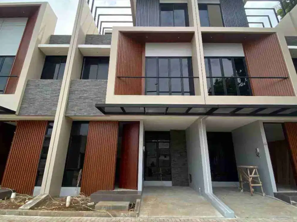 Rumah Puri dekat Mercu Buana Siap Huni