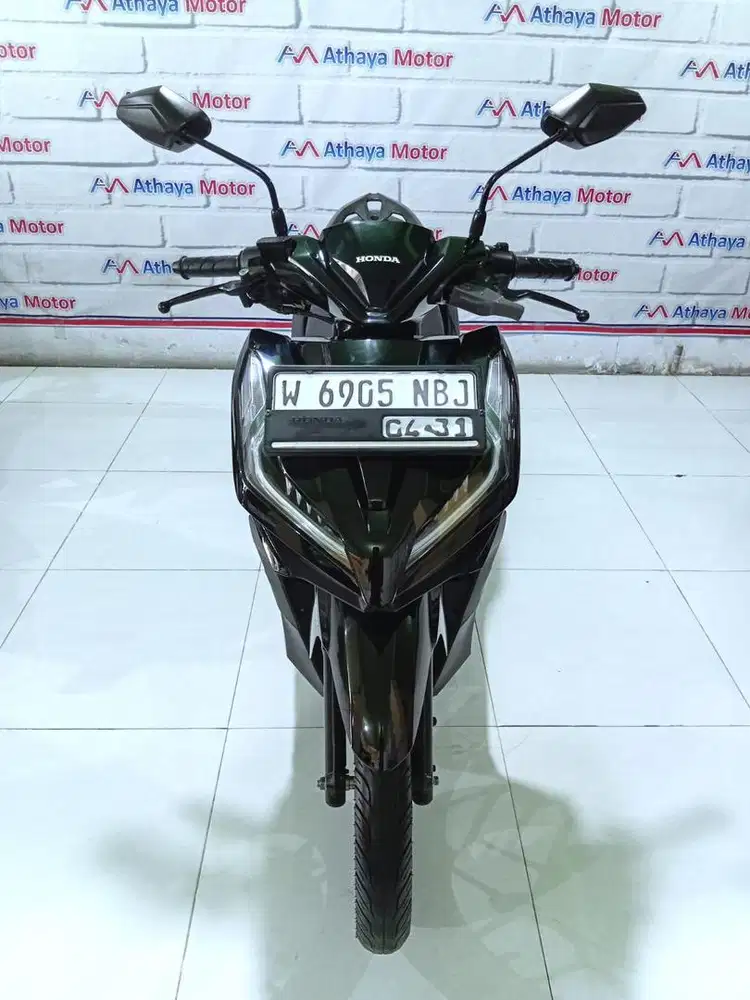 NEW VARIO 125 FI CBS Hitam Glossy