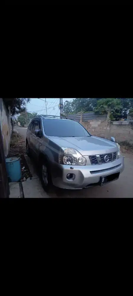 Nissan Xtrail ST 2.5 2010 AT