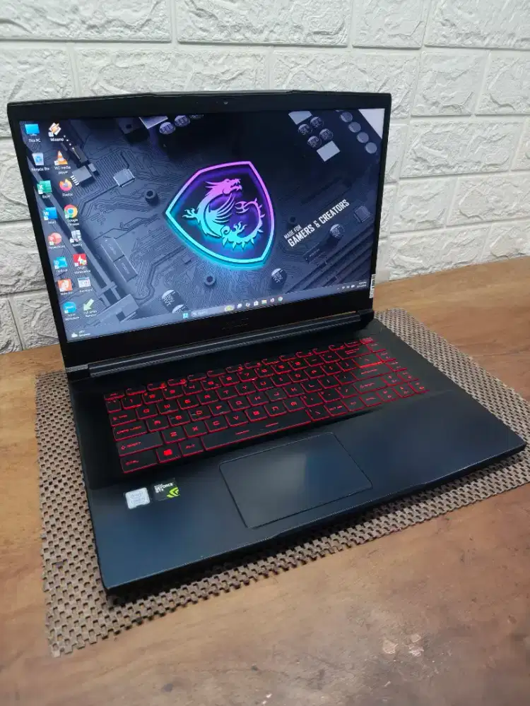 MSI Gaming MS-16R3 intel Core i5 Gen-9 (16/512gb) GTX 1650 NORMAL