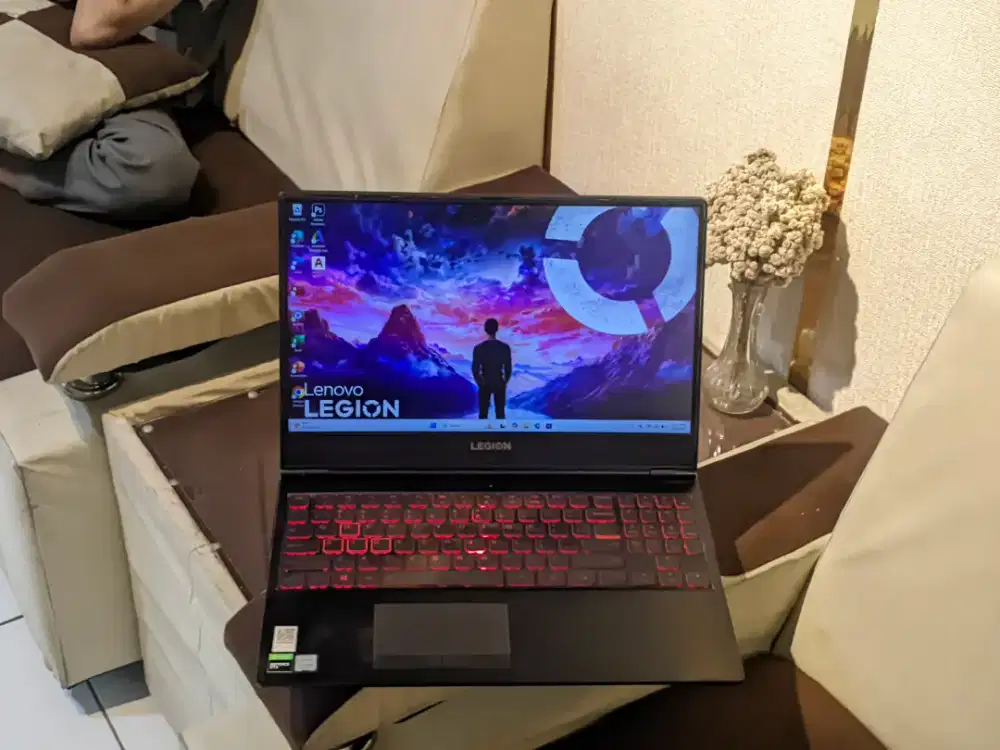Lenovo Legion Y7000 i5 9300H Ram 16 GB SSD 512 GB GTX 1650