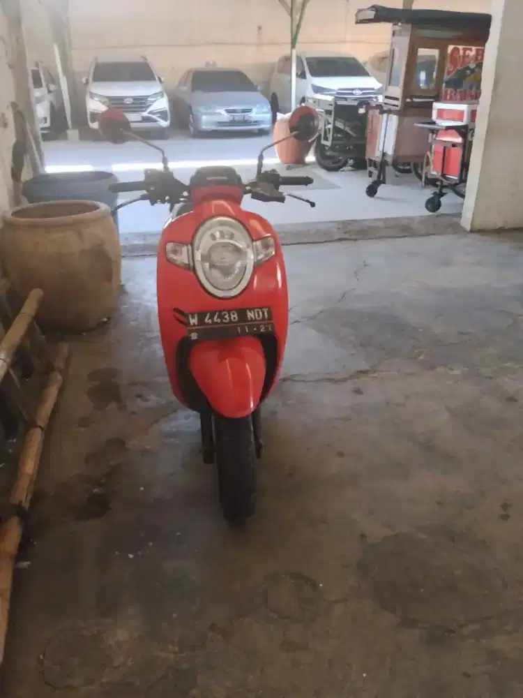 DIJUAL CEPAT: Honda scoopy sporty 2017
