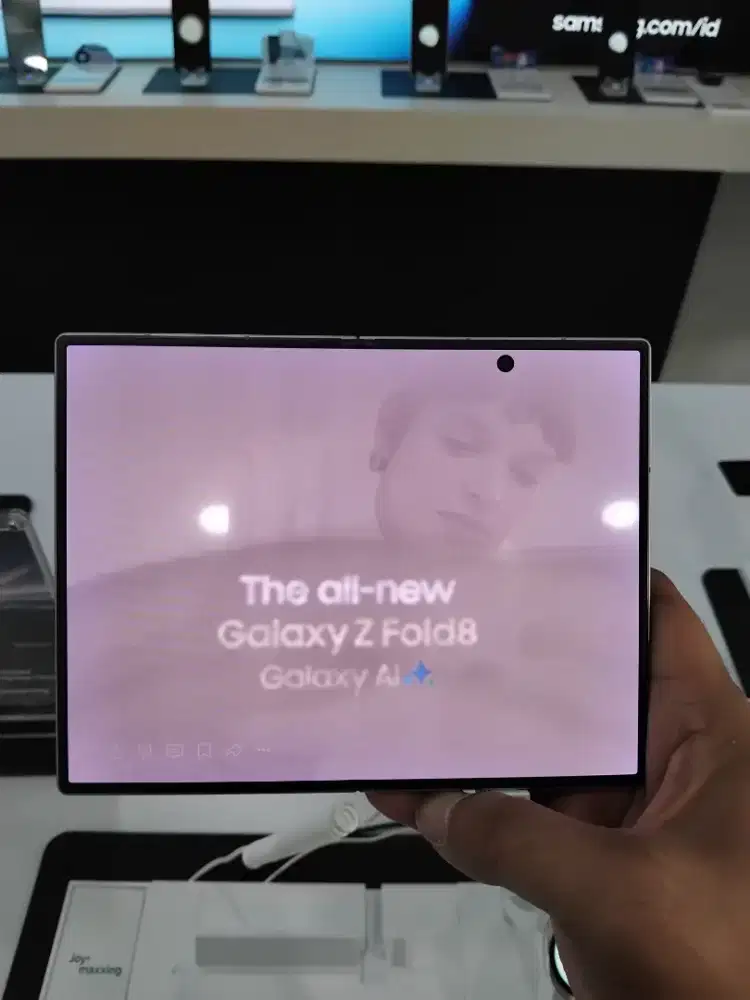 Samsung Galaxy Fold 8 Free Tv 32inch, TERMURAHHH!!!
