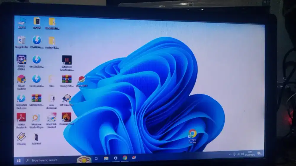 LCD LED Ben-Q 16inch Bening normal minus dikit aman