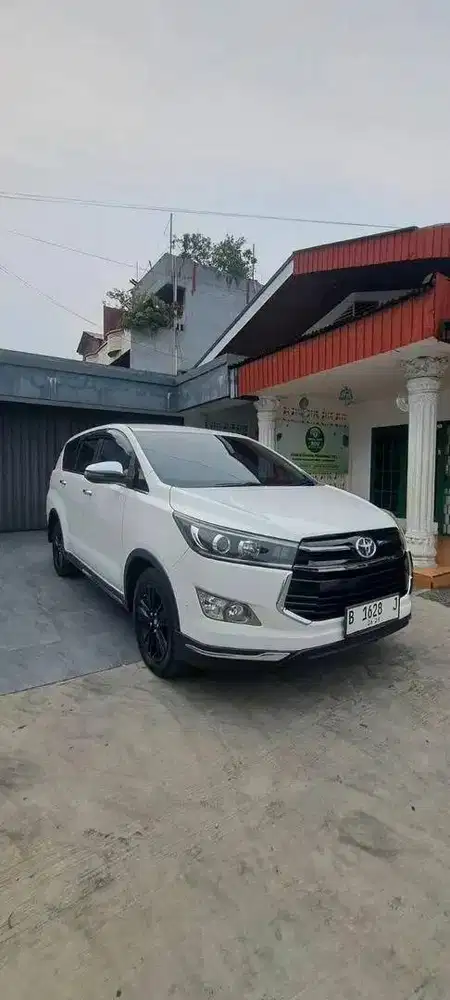 Toyota Venturer disel Metic 2019