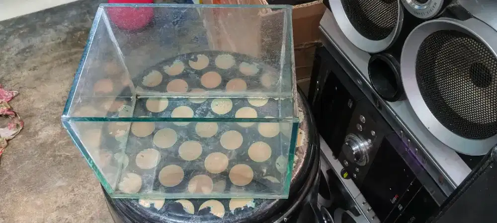Aquarium kaca bekas ukuran 20x15x15