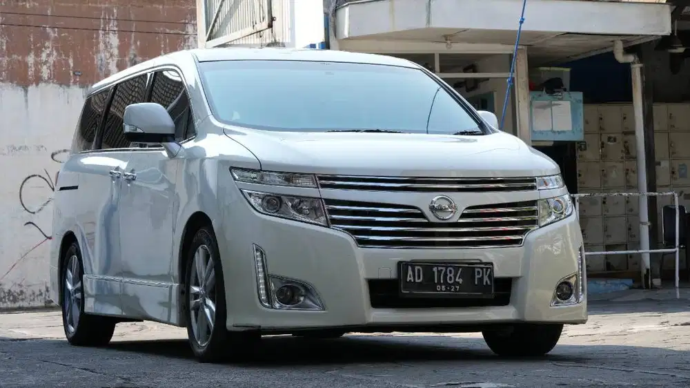 Nissan Model: Elgrand 3.5 Highway Star Tahun pembuatan: 2011