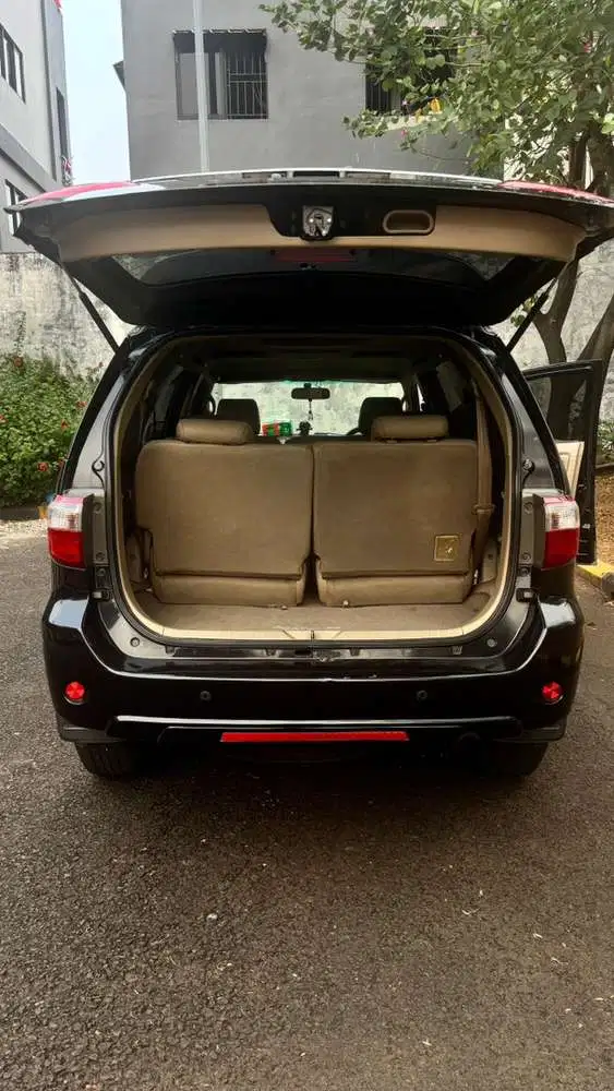 Toyota Fortuner 2010 Bensin