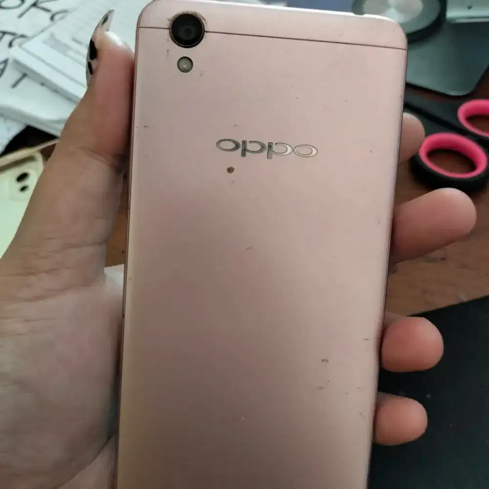OPPO A37F  barang pribadi