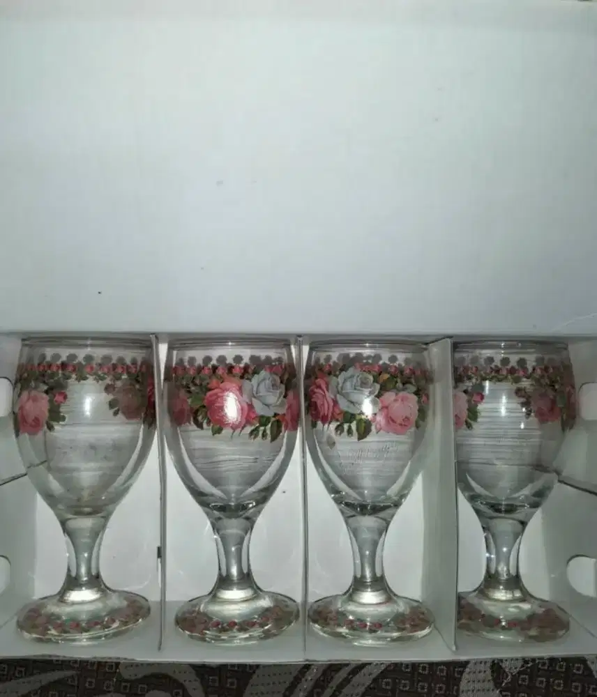 GELAS KAKI KACA MOTIF BUNGA
