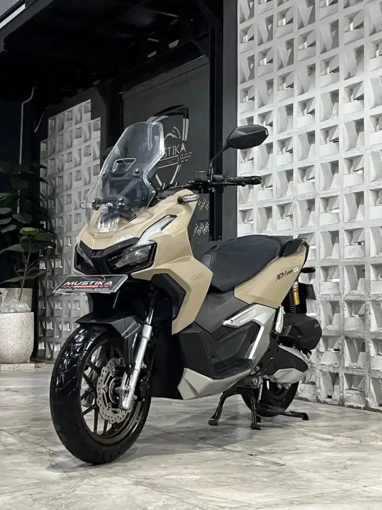 HONDA ADV 160 ABS 2025 - Chintia Mustika