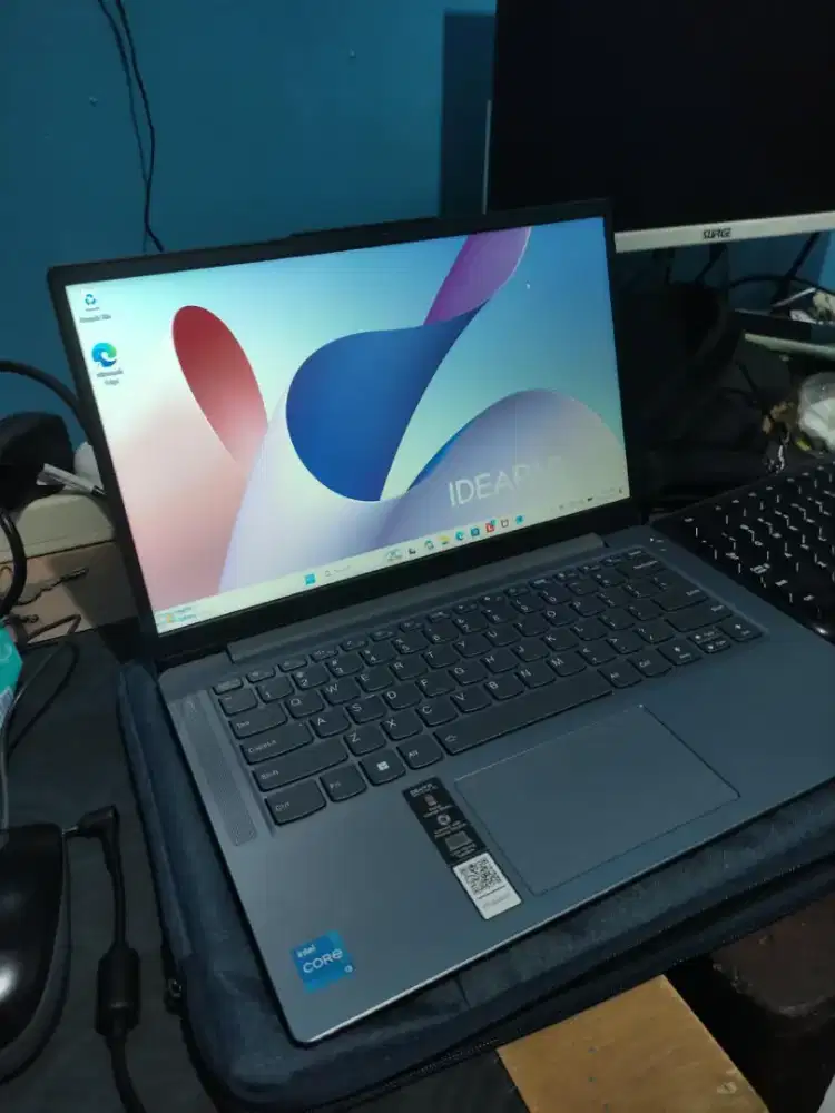 laptop lenovo ideapad slim 3 14IRU8