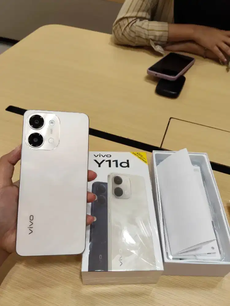 JUAL CEPAT VIVO Y11D RAM 4+4/64