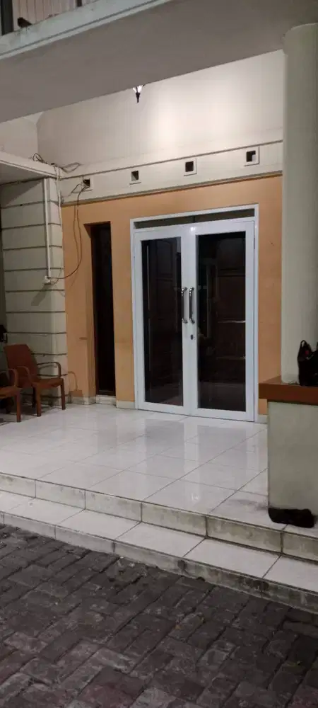 Disewakan  Ruangan Usaha Lokasi Premium di  Sayap Jalan  Riau