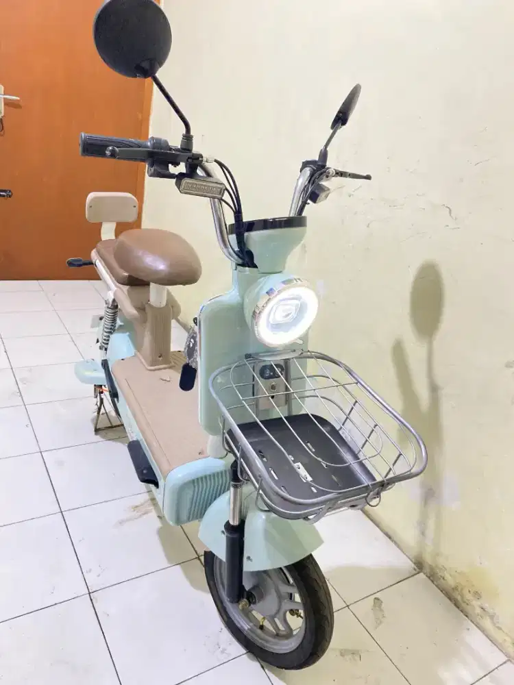 Sepeda listrik prostreet