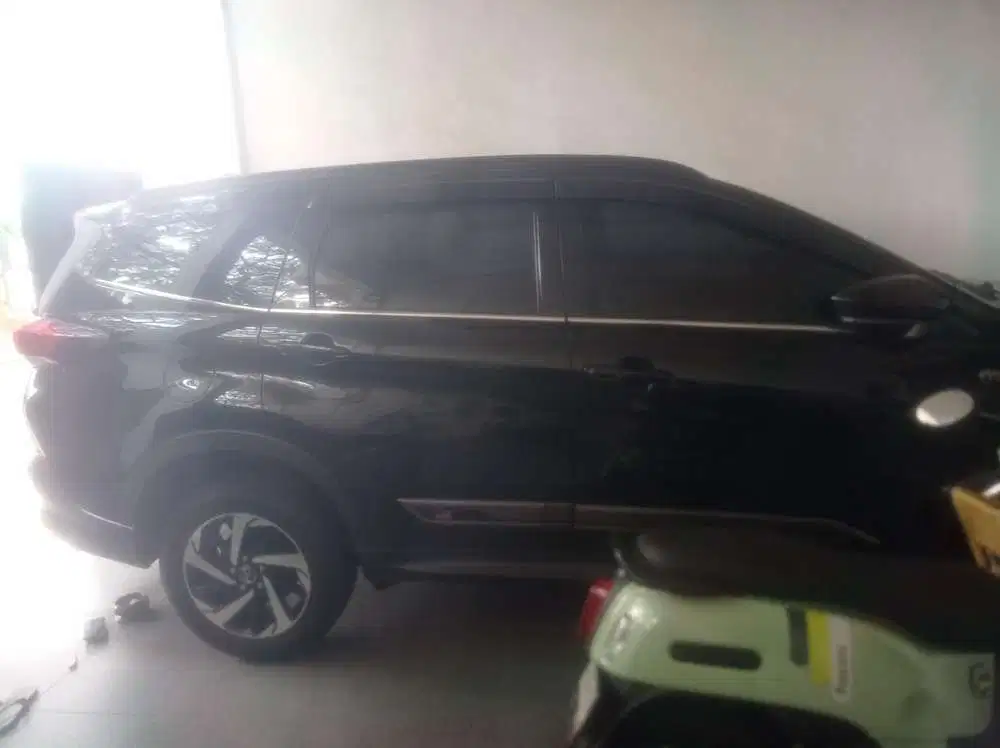 Di jual mobil Toyota rush 2024