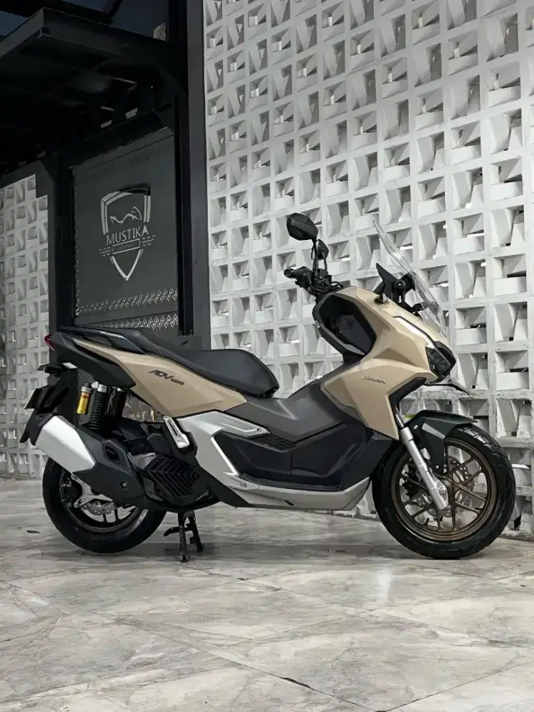 HONDA ADV 160 ABS 2025 - Chintia Mustika