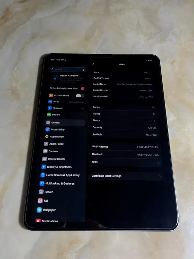 Ipad Pro 11 inch M1 2021 (3rd Gen) 128gb Wifi only kondisi 9.9/10