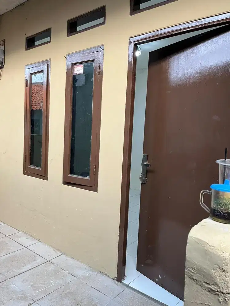 Kontrakan pasutri