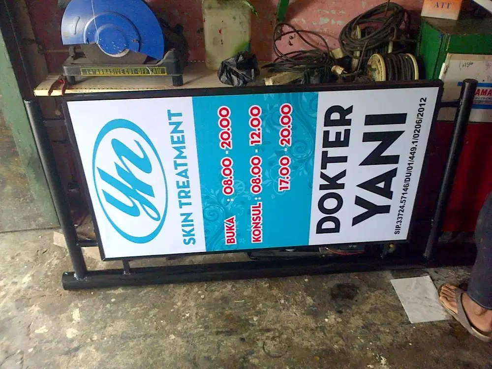 NEONBOX KLINIK, PAPAN NAMA, BILLBOARD, HURUF TIMBUL, REKLAME Soloraya
