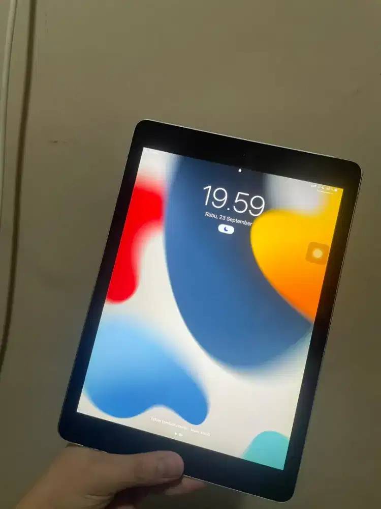 iPad Air 2 sinyal (iBox )128 Gb ( Bisa Nego)