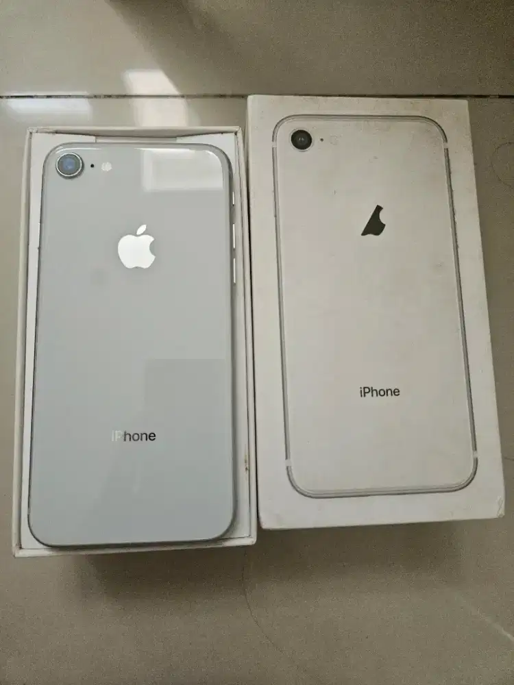 Handphone iphone 8