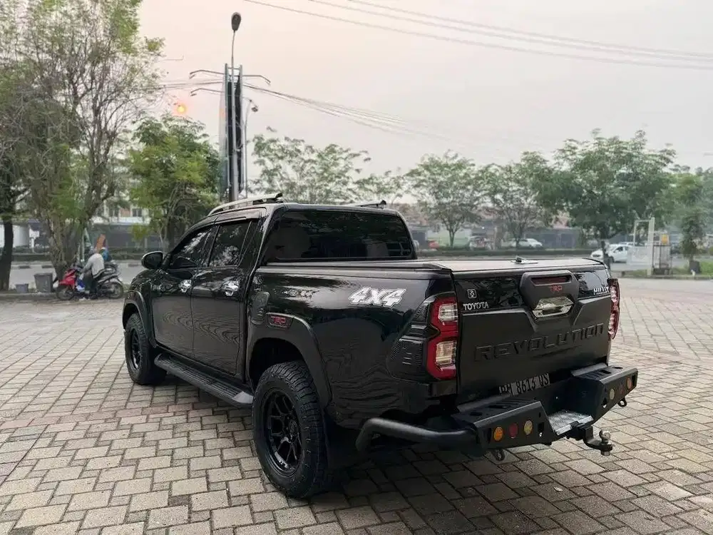 Toyota Hilux v metik solar 2021