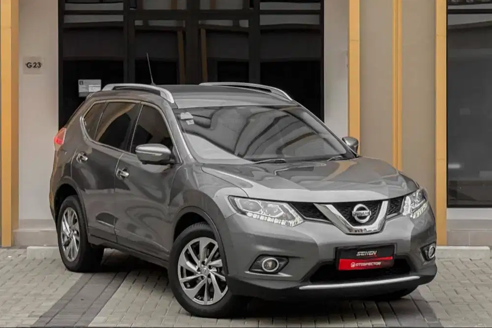 Nissan Xtrail 2.5 T32 X-Trail AT Matic 2016 Abu Abu Tua Metalik.