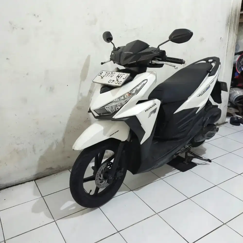 Honda Vario 150 LED OLD 2015 Orisinil Lengkap Bagus Mesin Aluss