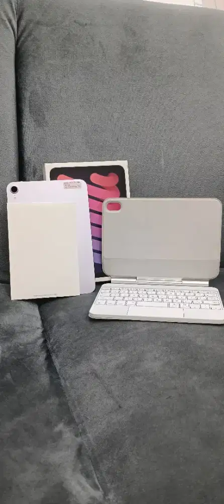 iPad mini 7 128 wifi plus keyboard