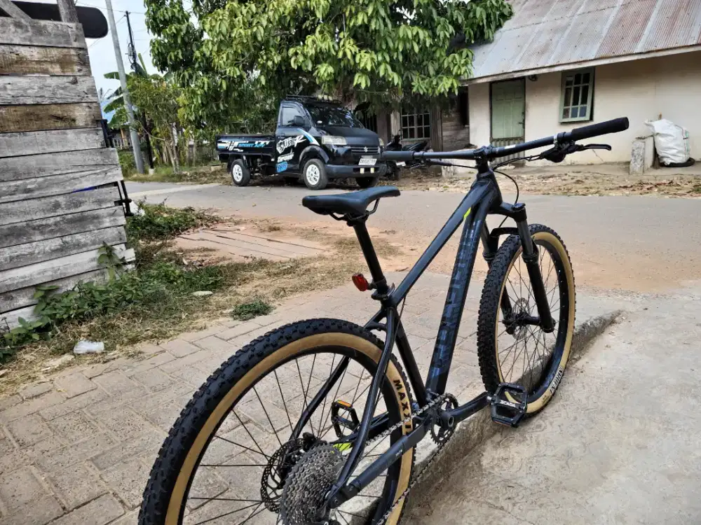XTRADA 8 LE s 27.5