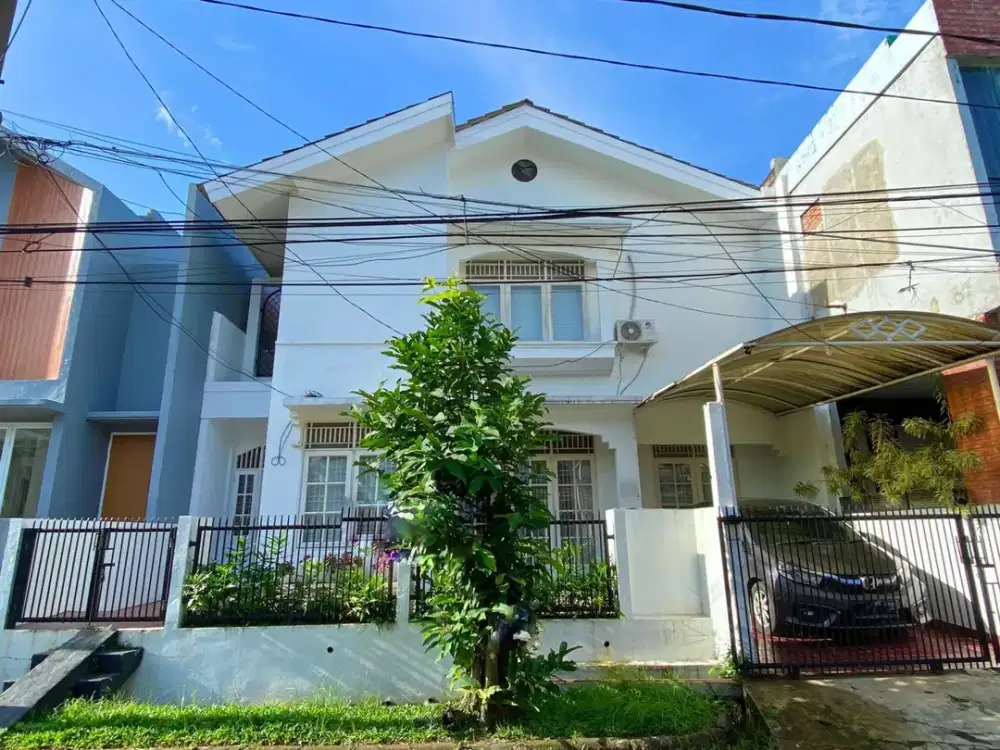 Rumah 2 Lantai Strategis di Bintaro Jaya Tangerang