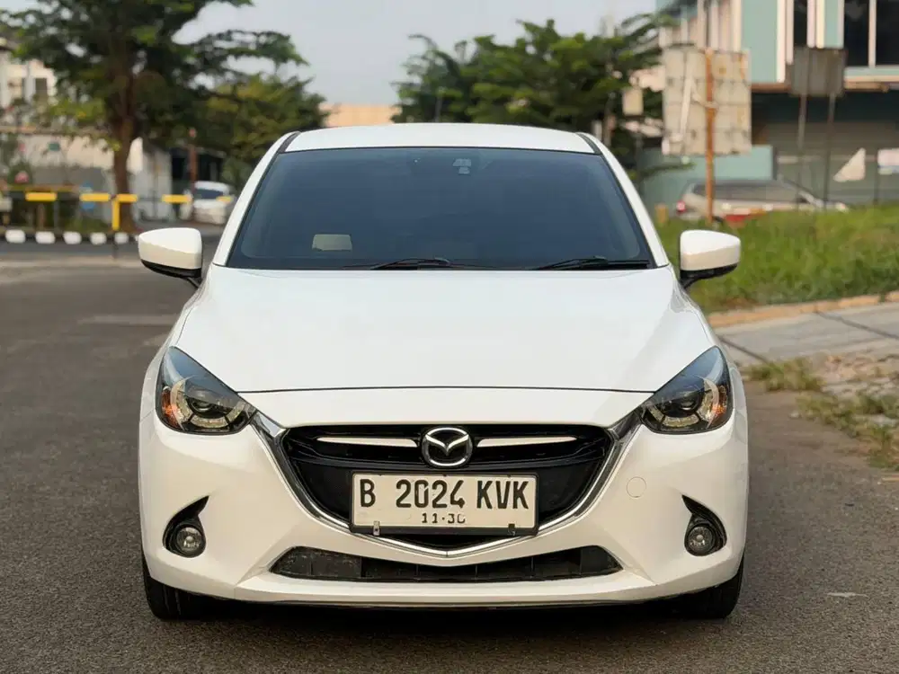 Mazda 2 GT Skyactiv AT 2016 Snowflake White Pearl Mica