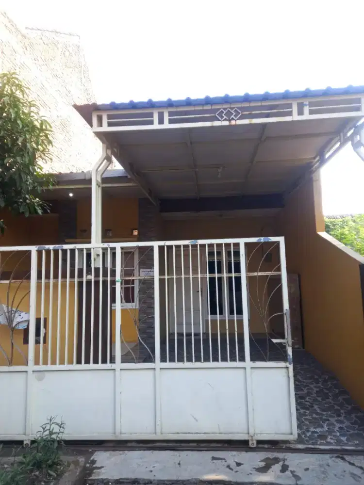 Dijual rumah siap huni, terpelihara, baru 2 th di renovasi