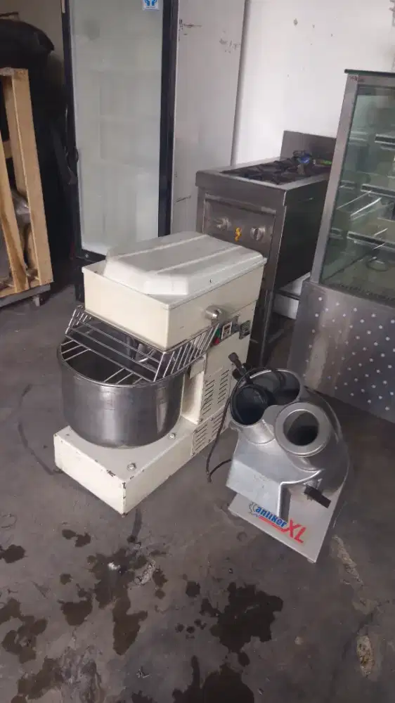Mixer dan peralatan bakery macam-macam