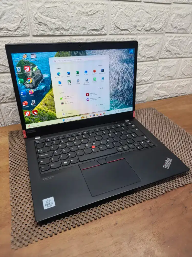 Lenovo Thinkpad X13 intel Core i5 Gen-10 (8/256gb) 13 Inch TOUCHSCREEN