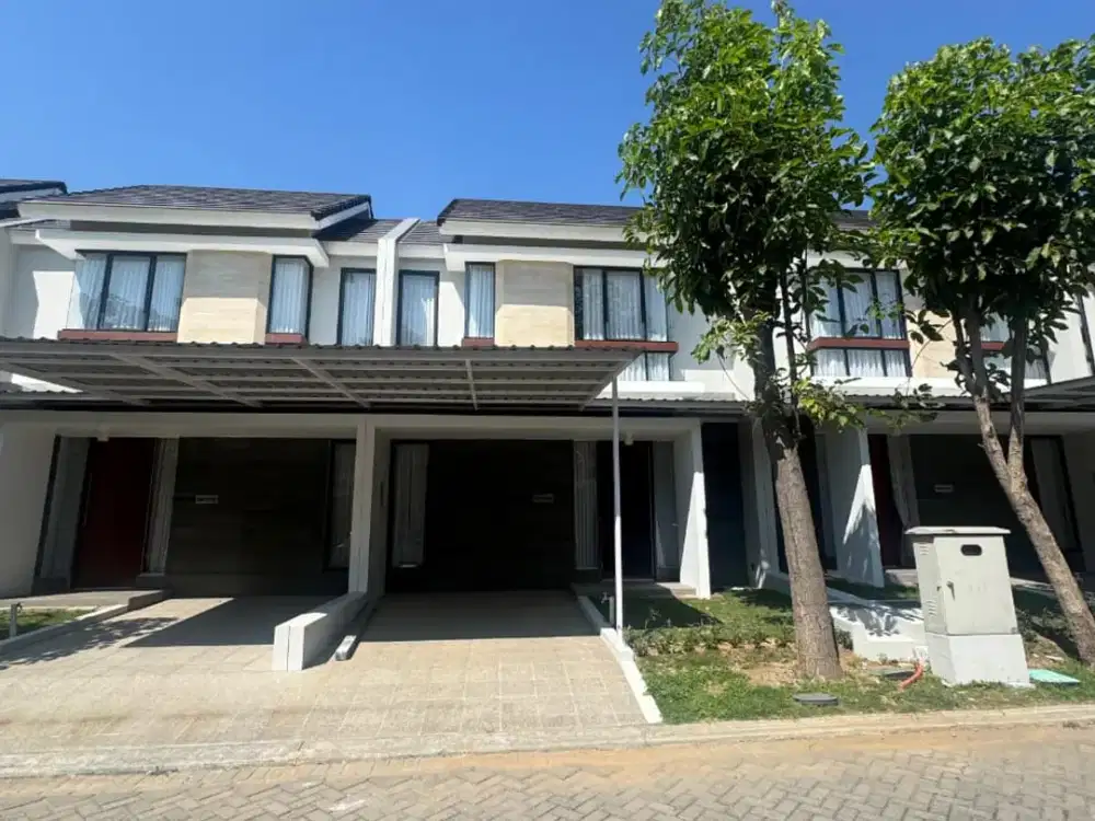 DISEWAKAN 2 UNIT JEJER! Rumah Northwest Lake - Bangunan 2 Lantai