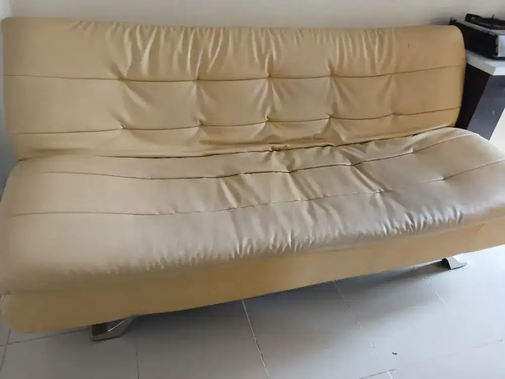 disewakan  Apartemen Basura City