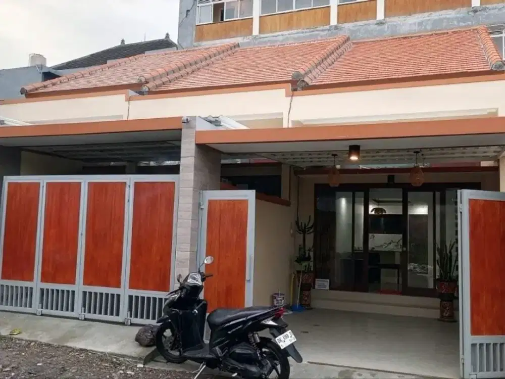 Rumah Mewah Semi Villa Disewakan di Area Kerobokan Kelod
