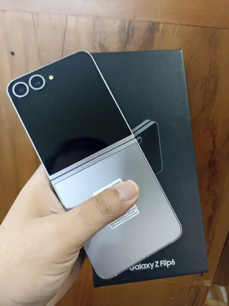 Samsung Z Flip 6 12/256Gb ex SEIN LIKE NEW