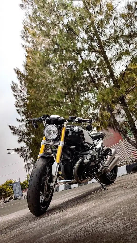 BMW R Nine T (R9T) tahun 2015 Low Odo Mulus Mint Condition