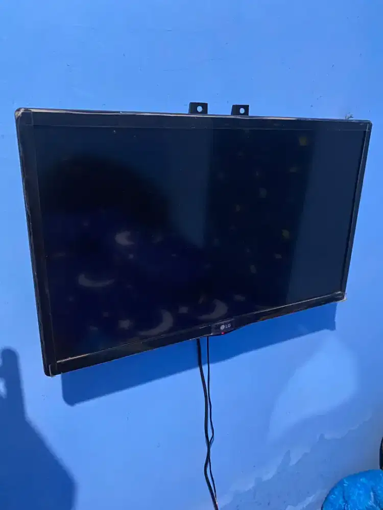 Tv led LG 24in segel