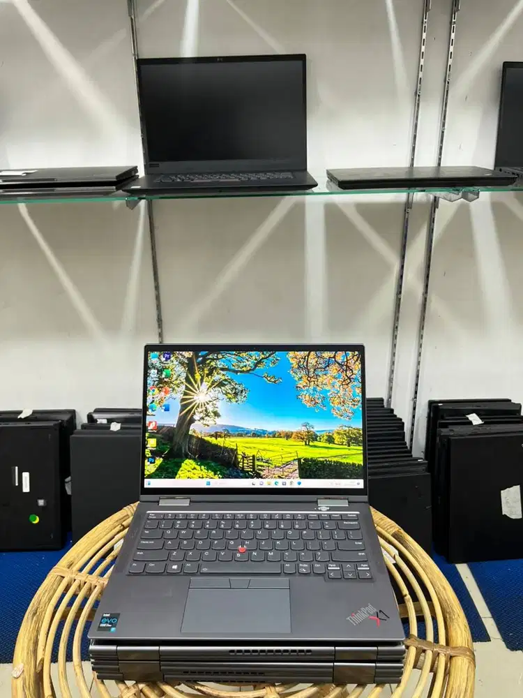 LENOVO X1 YOGA G6 TOUCH CORE I7 GEN11 16/256 LAYAR 14 INCH FHD *VN